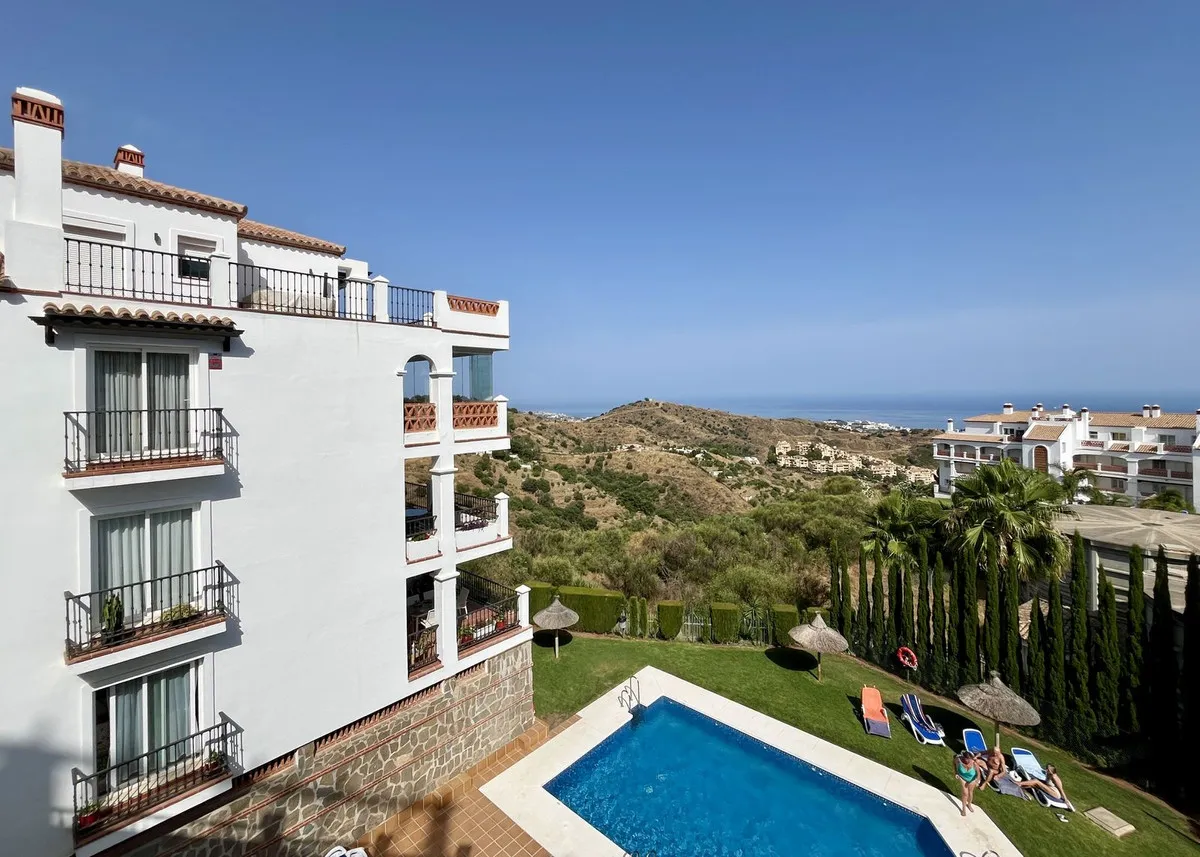 f5e56a3f-1eef-4141-891d-6e0dc6ec235a