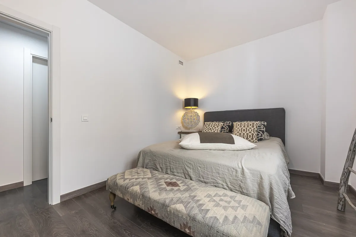 1c9231c8-6b3e-41e8-9783-f76e57eceff0