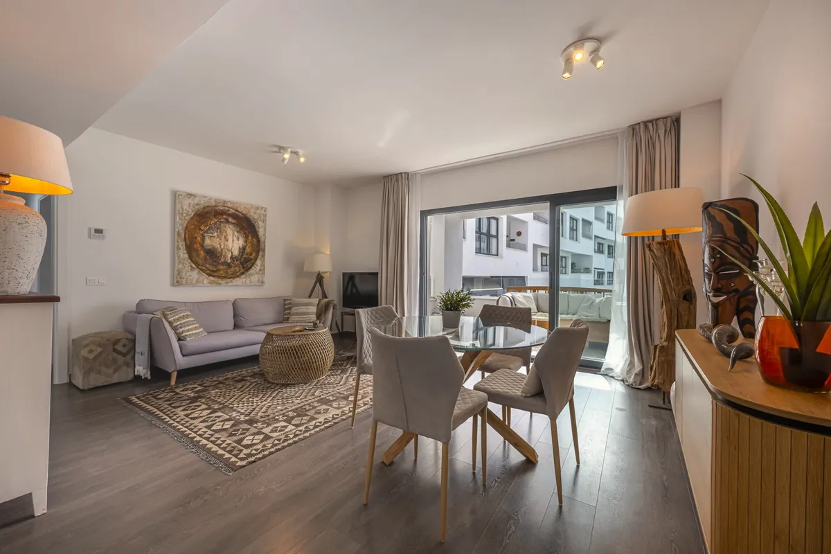 238e1f1f-2841-4bb2-b670-41369f42ab13