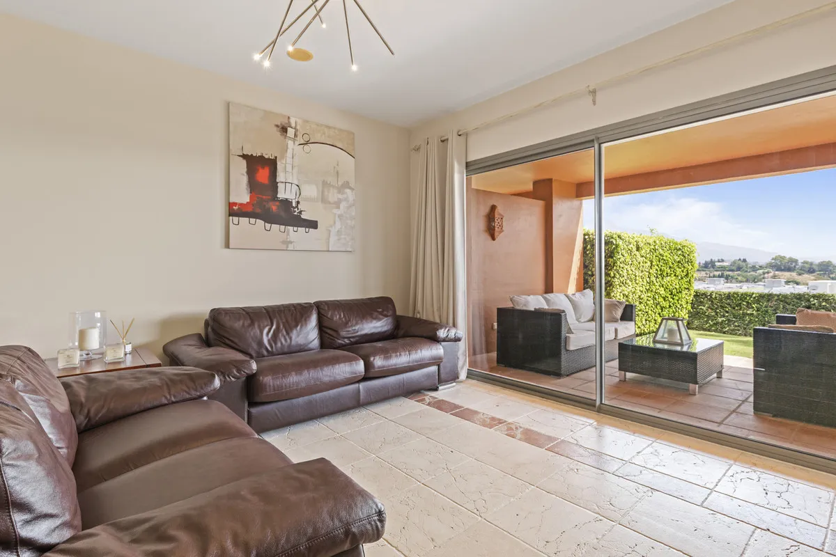 957725b5-6700-4b70-889a-882ea2d2b7e0