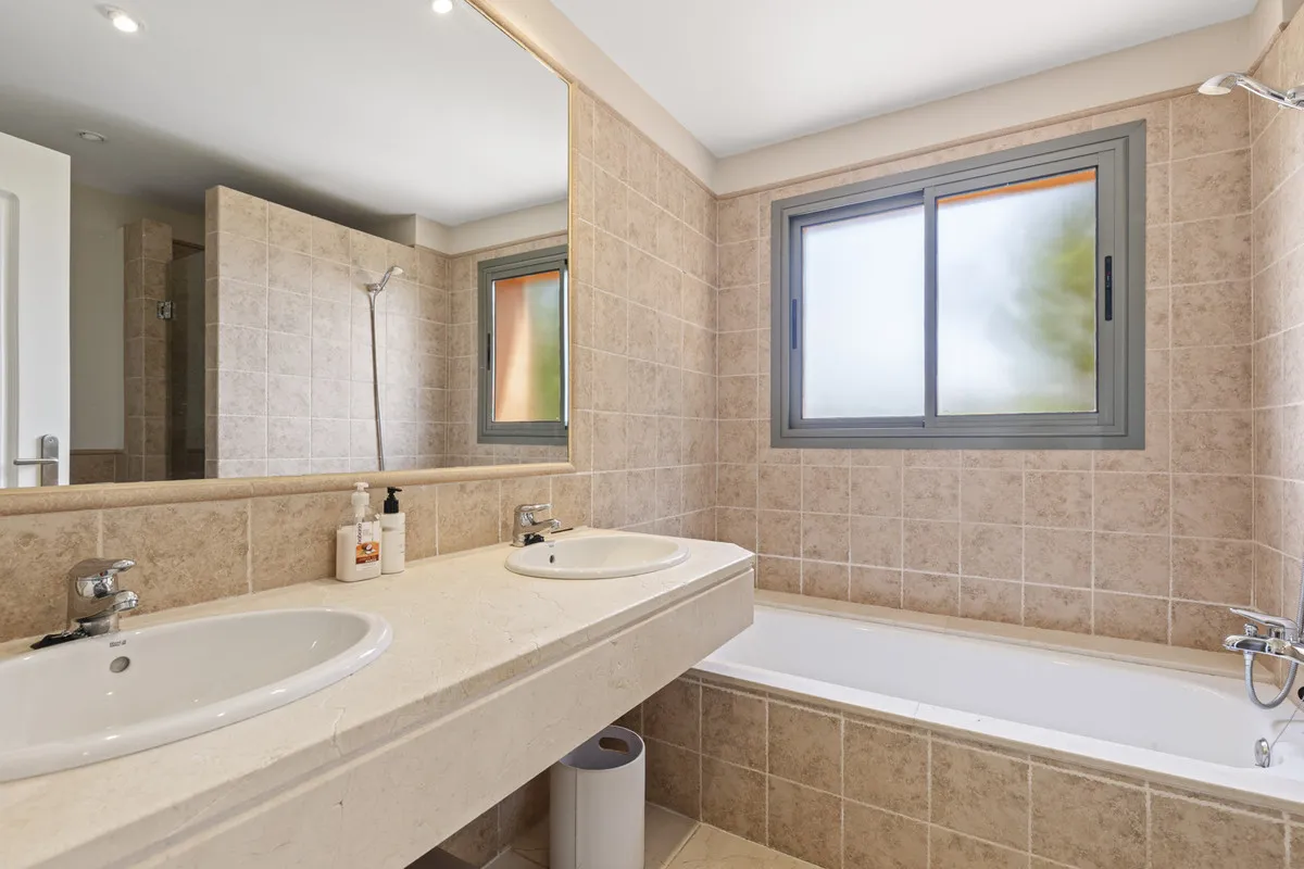 cd836f0d-d7e9-428b-981f-cb8cf4423699