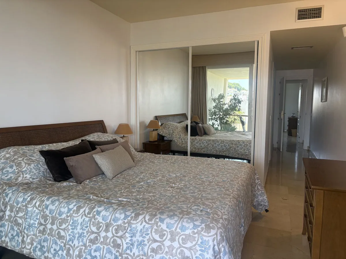 e359aa8f-d074-4ae5-ba81-6dbad4bd78a0