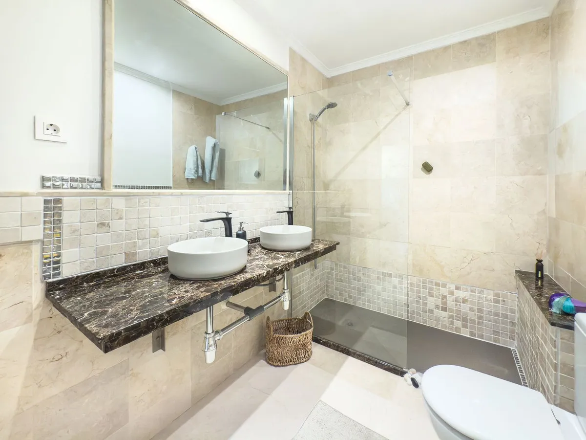 01069b16-6ca7-4fa9-a57e-ffd126dcf391