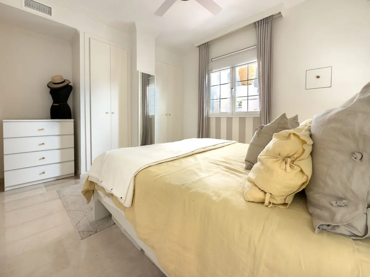 76d7afeb-4427-4fba-a026-8f23f3940e0b