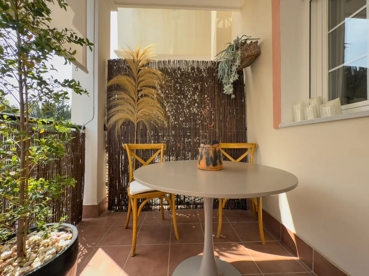 fc8d30f8-fe2b-440c-a197-dd89bd34672b