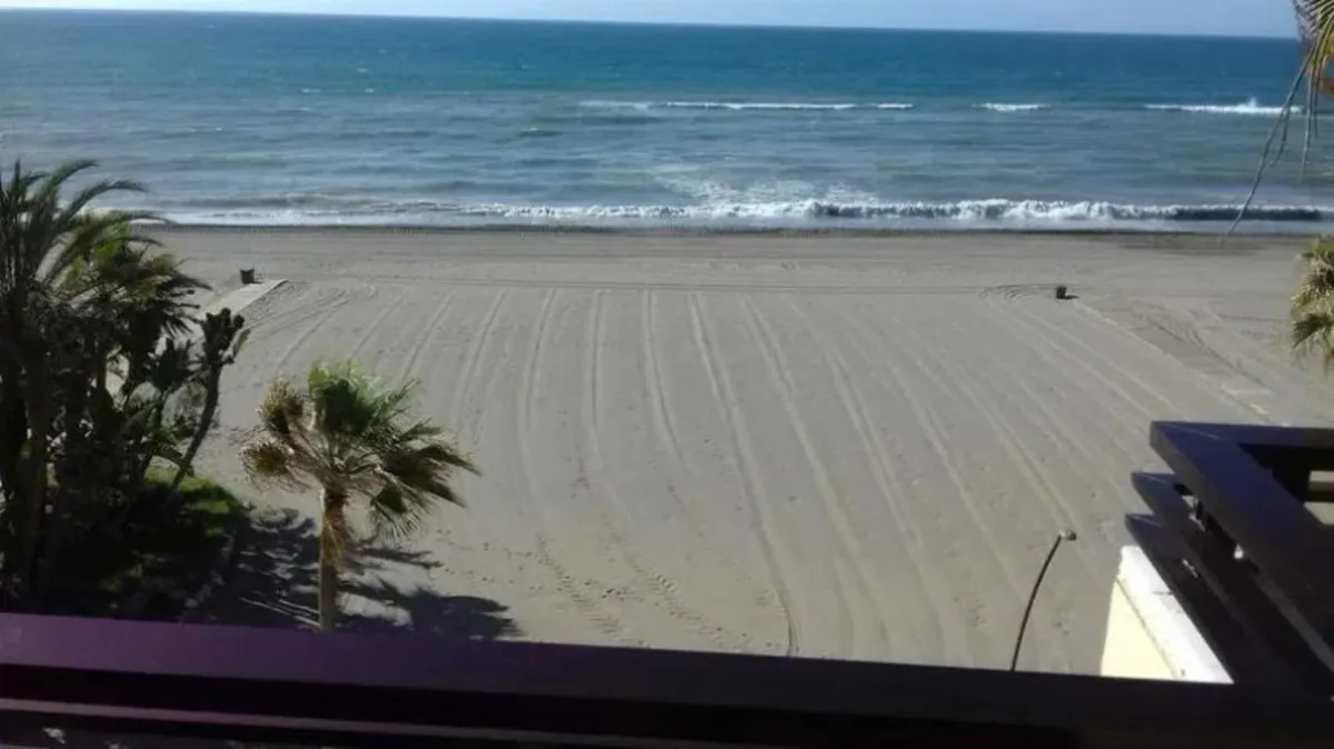 63ede995-31ff-4817-8778-e307c502472b