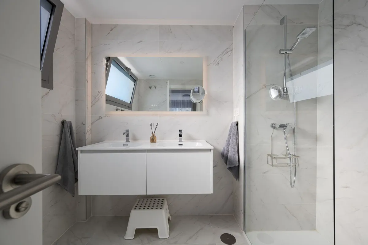 20a2101b-edad-4399-a94c-f9d0f21e3f9c