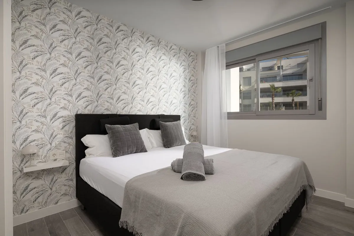 d94869d8-a2f2-48e8-957e-c3bc13047e1c