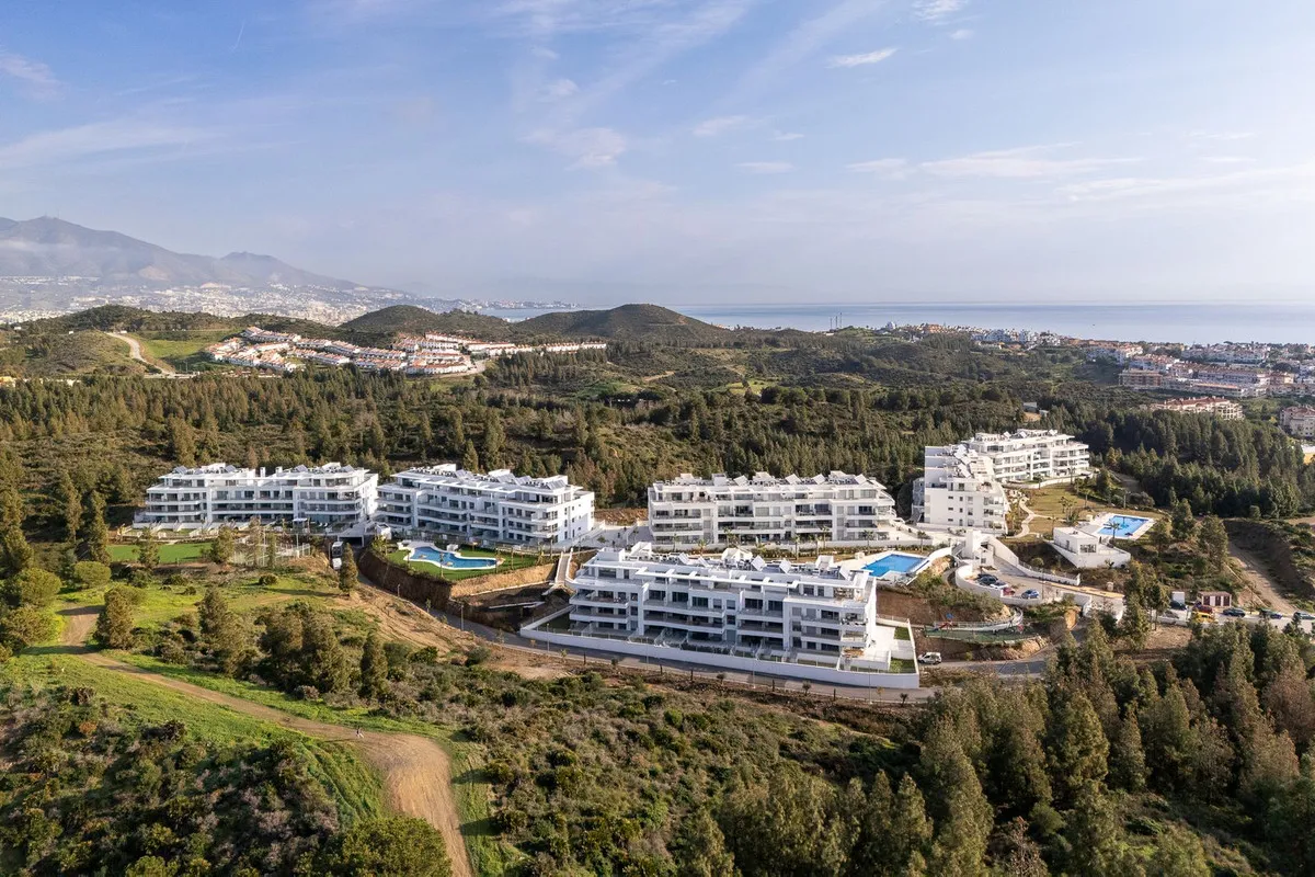 eaee8ded-2481-42f5-b3b7-35867a056041