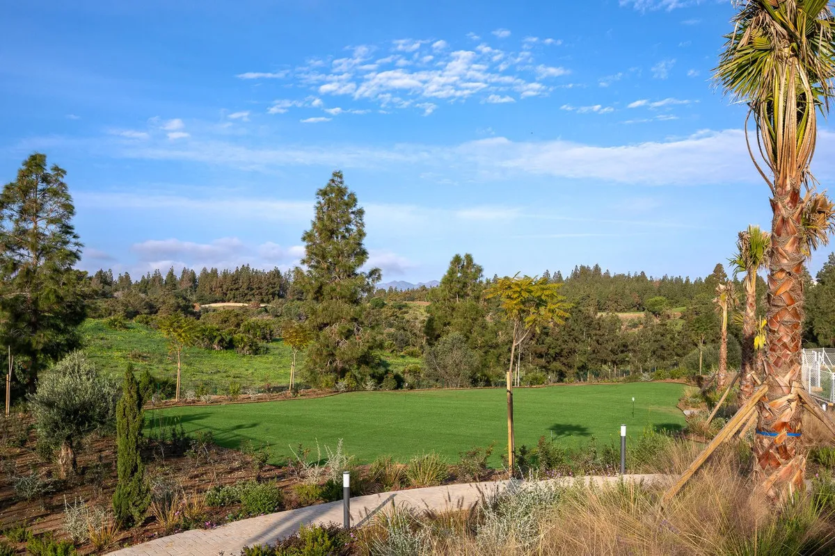 f0b0321b-6e93-47f6-807f-7d8a490ab35b