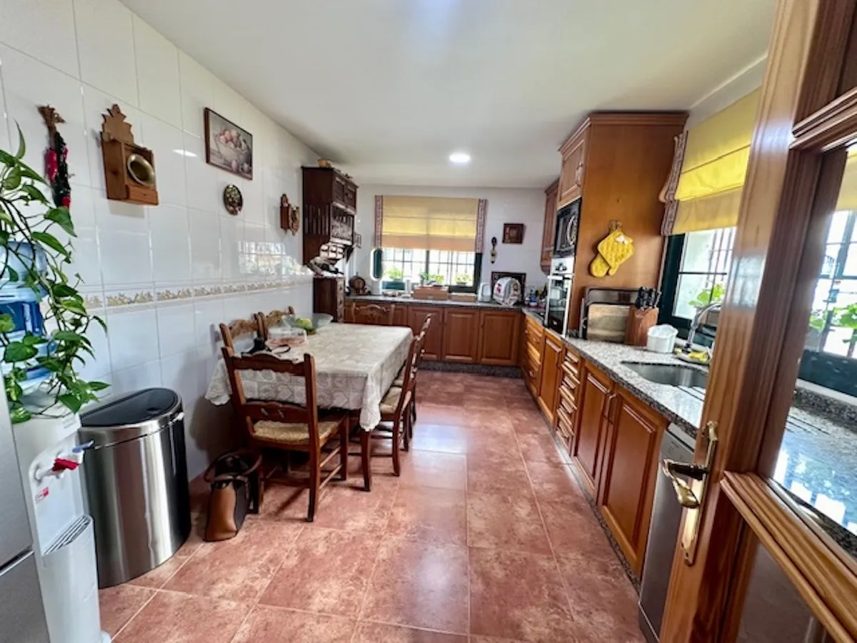 710b3949-250d-4b9d-ba87-04db2c095d07