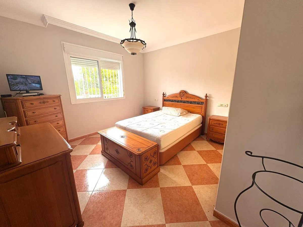 e4e56fee-8a8c-4d49-8c52-93ededa63980