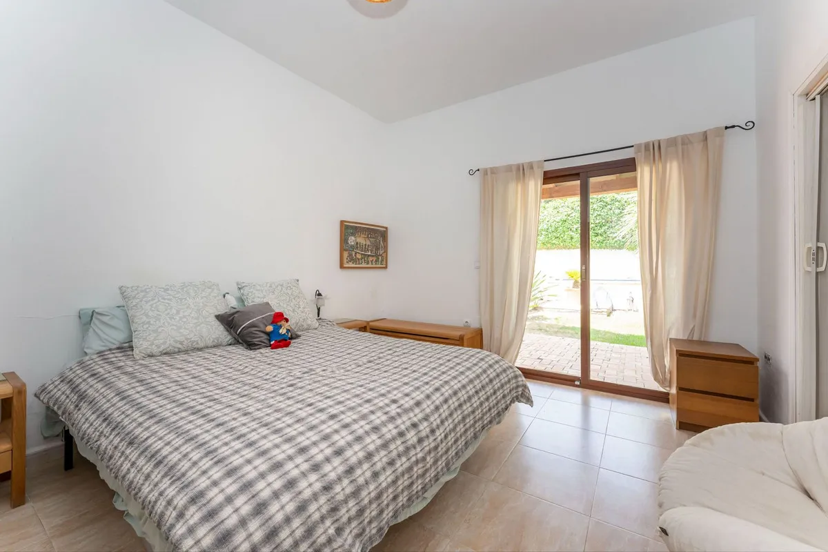 01969121-e9d2-4907-a62a-d99c39bfa881