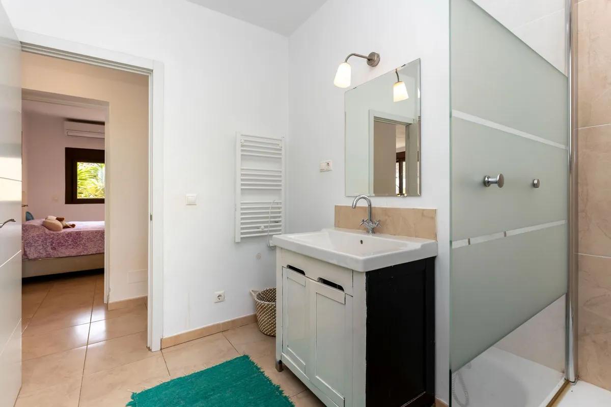 06c75424-79c2-4954-9e8f-08699e2959dc