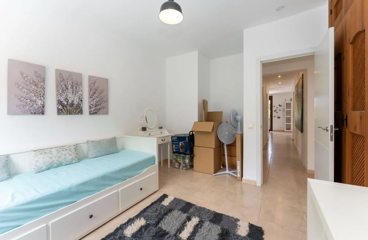 0fbcce10-068b-424d-b13b-aa819c1ec0c9