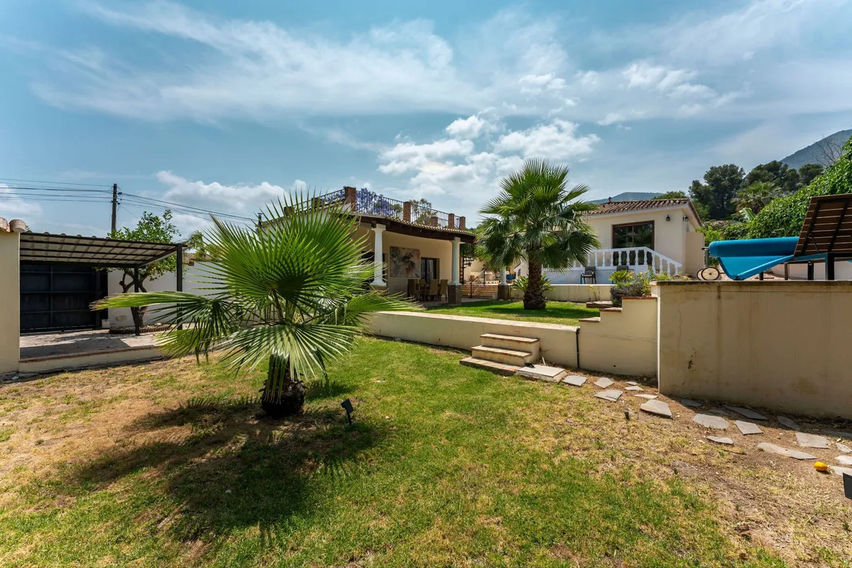 aba47d8a-fbcc-4bbc-95c6-e8f80fe2e097