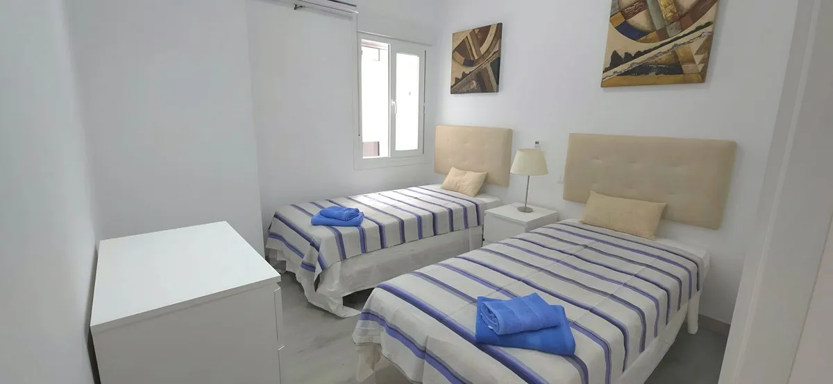 3b5ad315-1846-4bbd-977a-5926396f1727