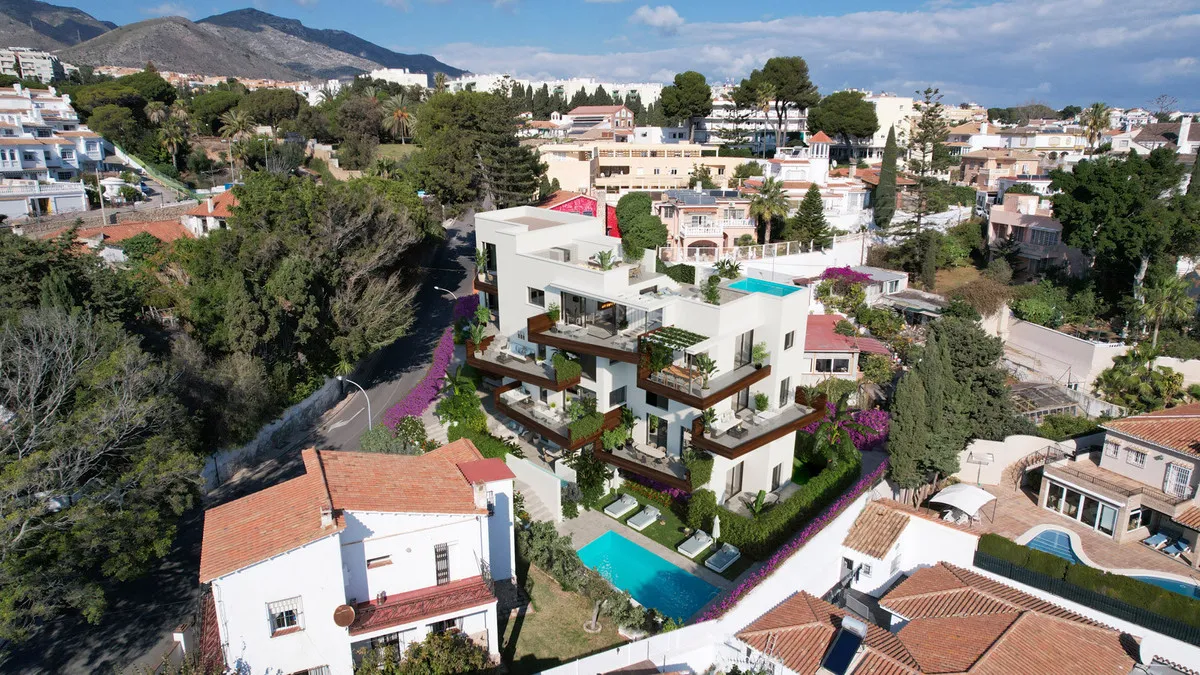 12130869-d2a9-4312-b62f-0a0ef1759a55