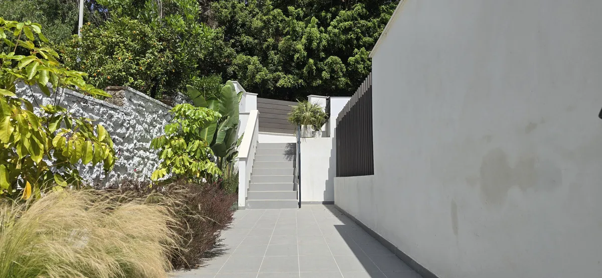 f3a041cc-cdf1-4bf3-a5e2-5622de4c62c0