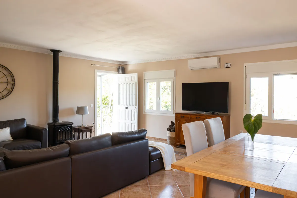 b0a71d14-3b28-42e7-818f-a5364018fa67