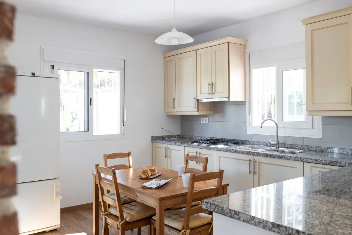 eaae236d-b7be-485d-8dbf-456e6a6f04be