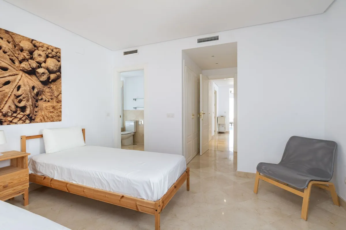 6007532a-32ad-4fc1-b3c0-86b6206c3973