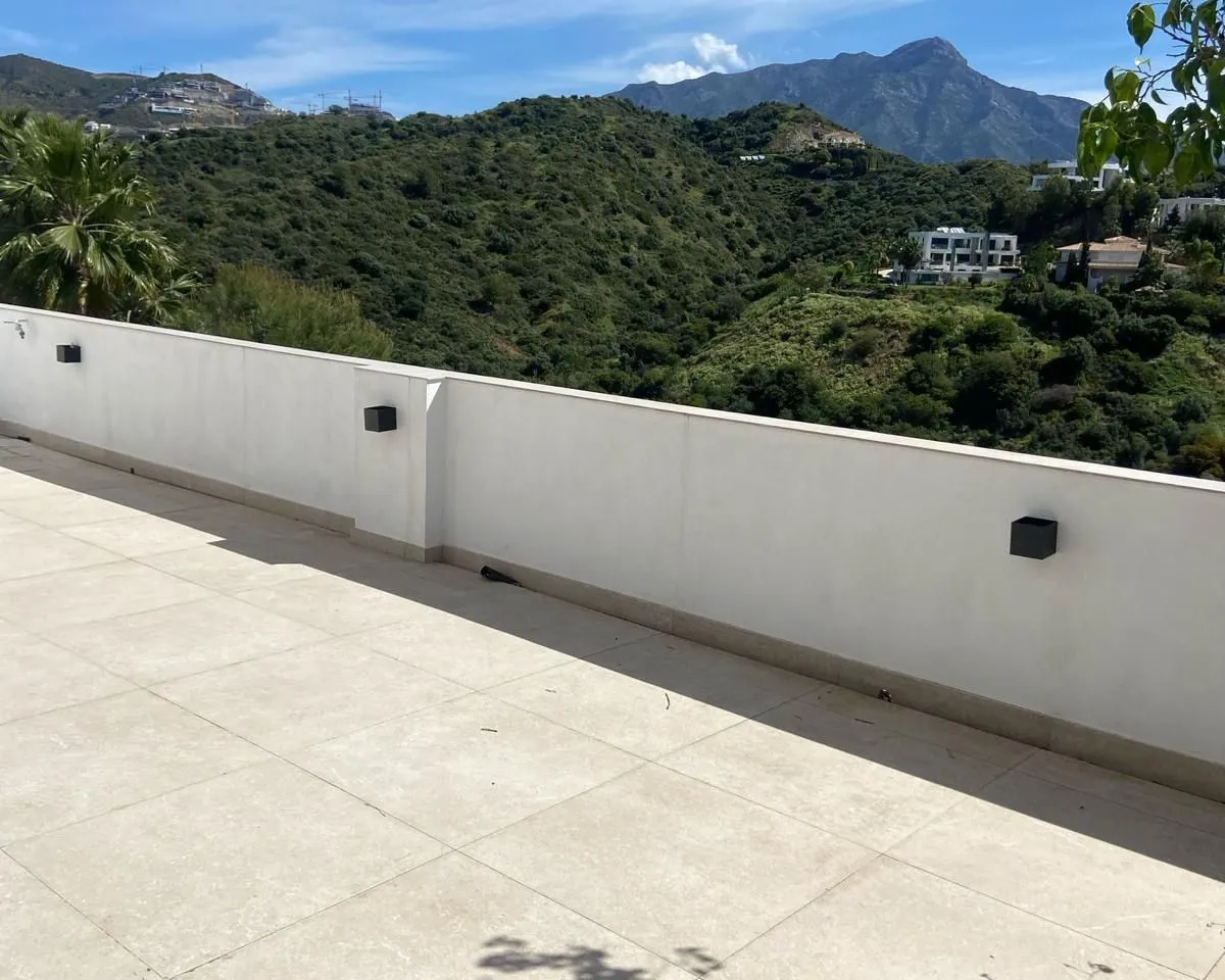 528f48a1-dc93-403e-b305-cdfc55e59ddd