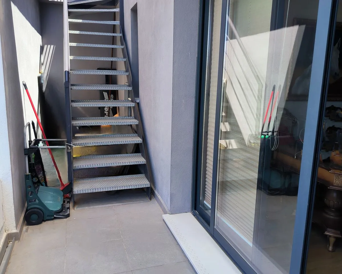 b6d0def2-44fa-456e-9a18-eed988c5cd7e