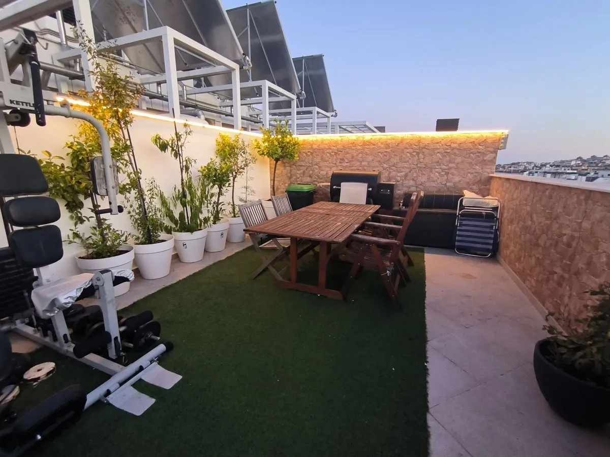 e598a911-195d-45df-a709-7a45487073dd