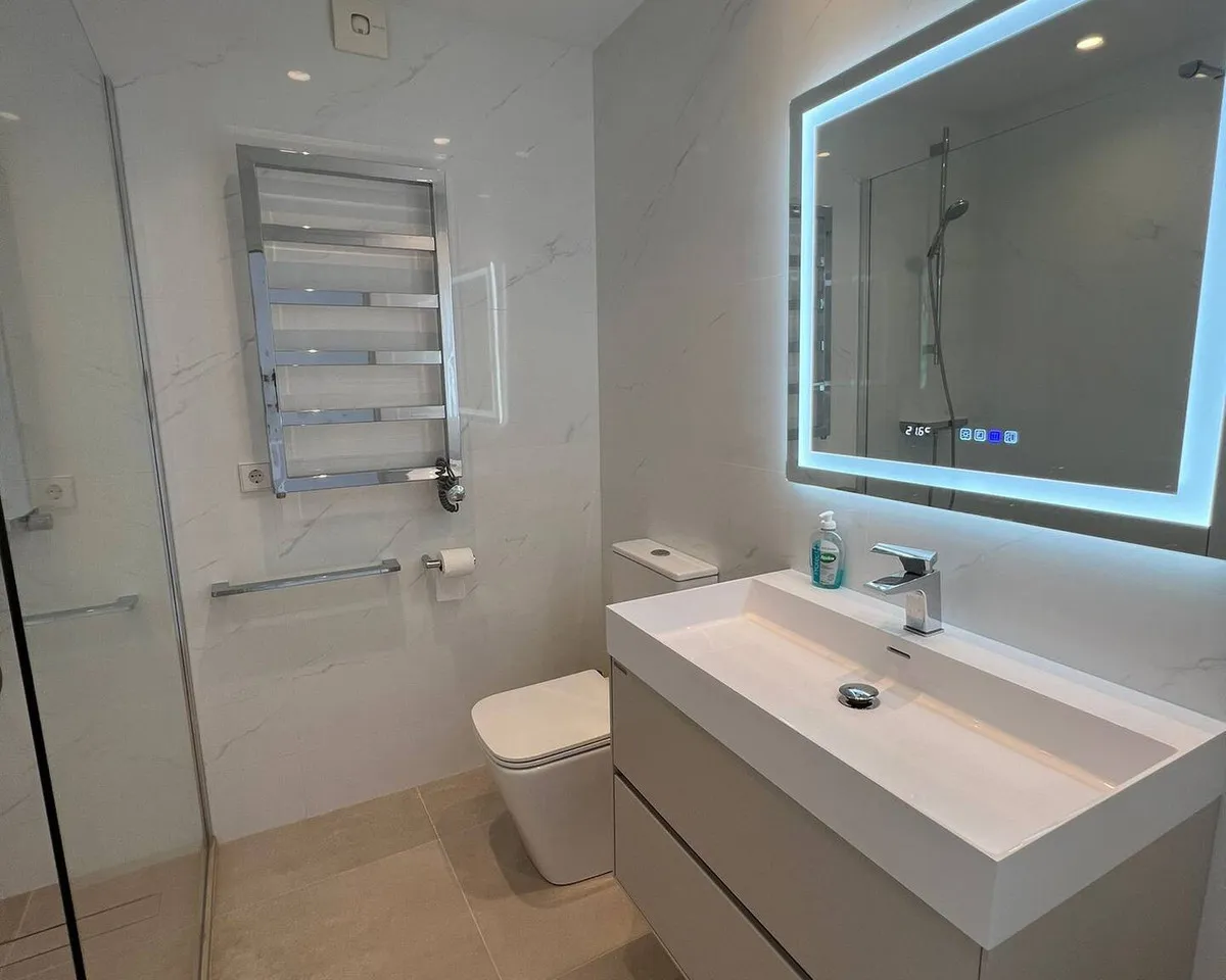 01dc6aa3-234f-46c1-b423-e83f9da2737c