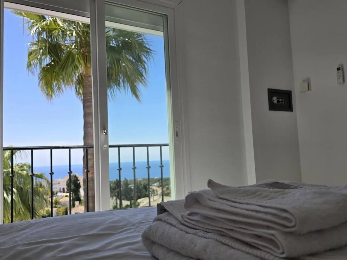 4cc847a6-62a3-4710-b42e-bca94edf687c