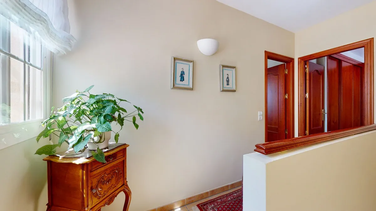 18dfdbd1-0104-4fca-a7b8-0fa35ef5372a