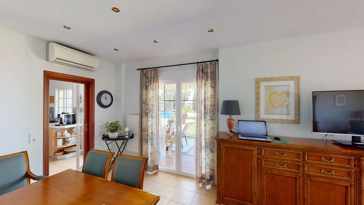 4c3512fd-a333-499c-9cc6-a153285b0451