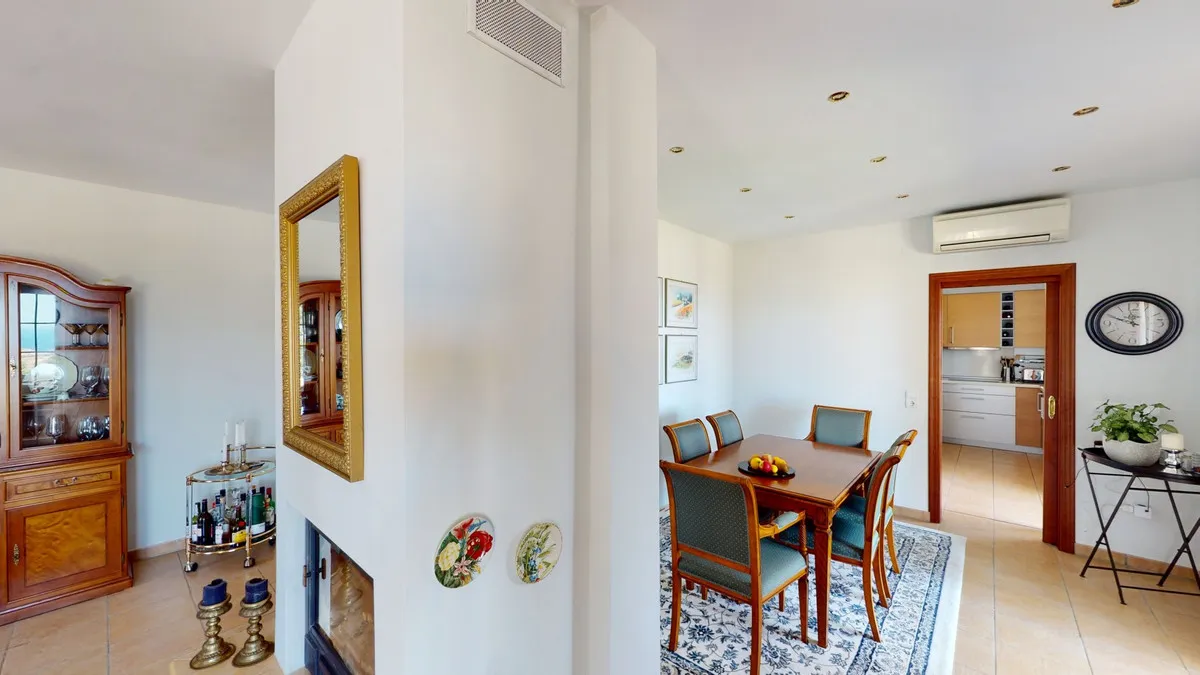 5e59ba22-0cb0-4824-8230-59cde45fa140