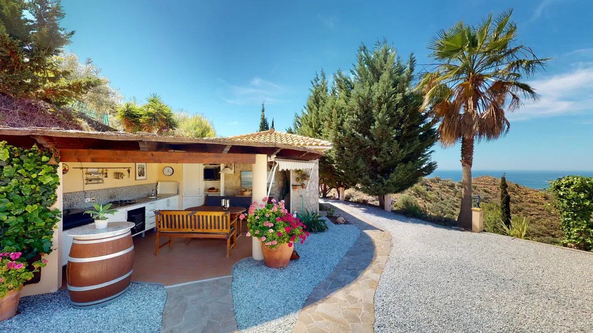 c4a90d34-ae8c-4e4f-b069-f3175768e503