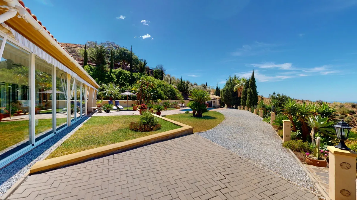 cd0cf7fb-f9bd-47a4-a8ef-eeb29c5db5bb