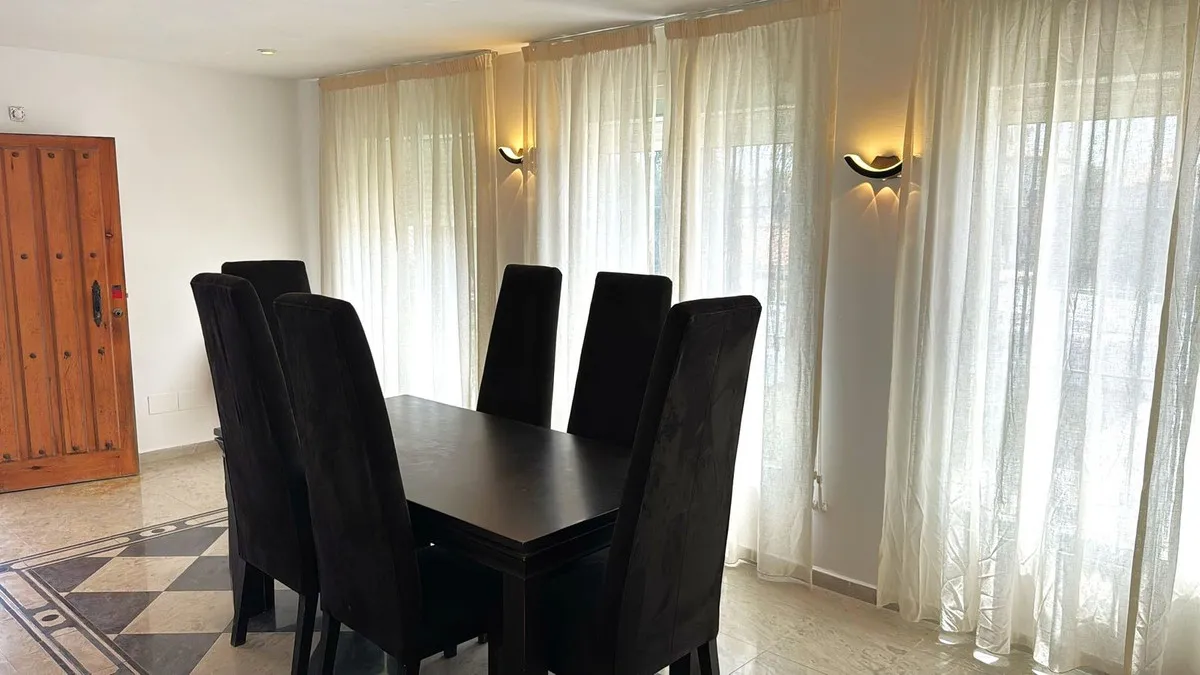 8ee8287f-c96b-4b0b-bcff-2728702f0846