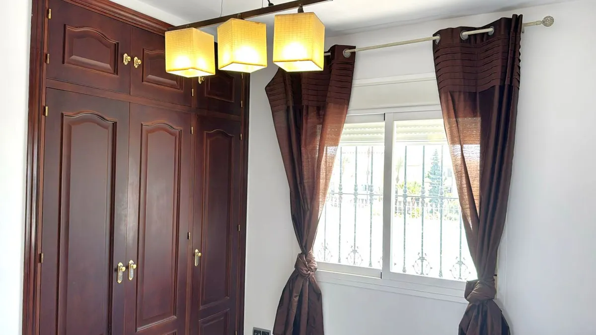 f0e42b7a-cec3-4fc1-bd46-4e1f02944dde