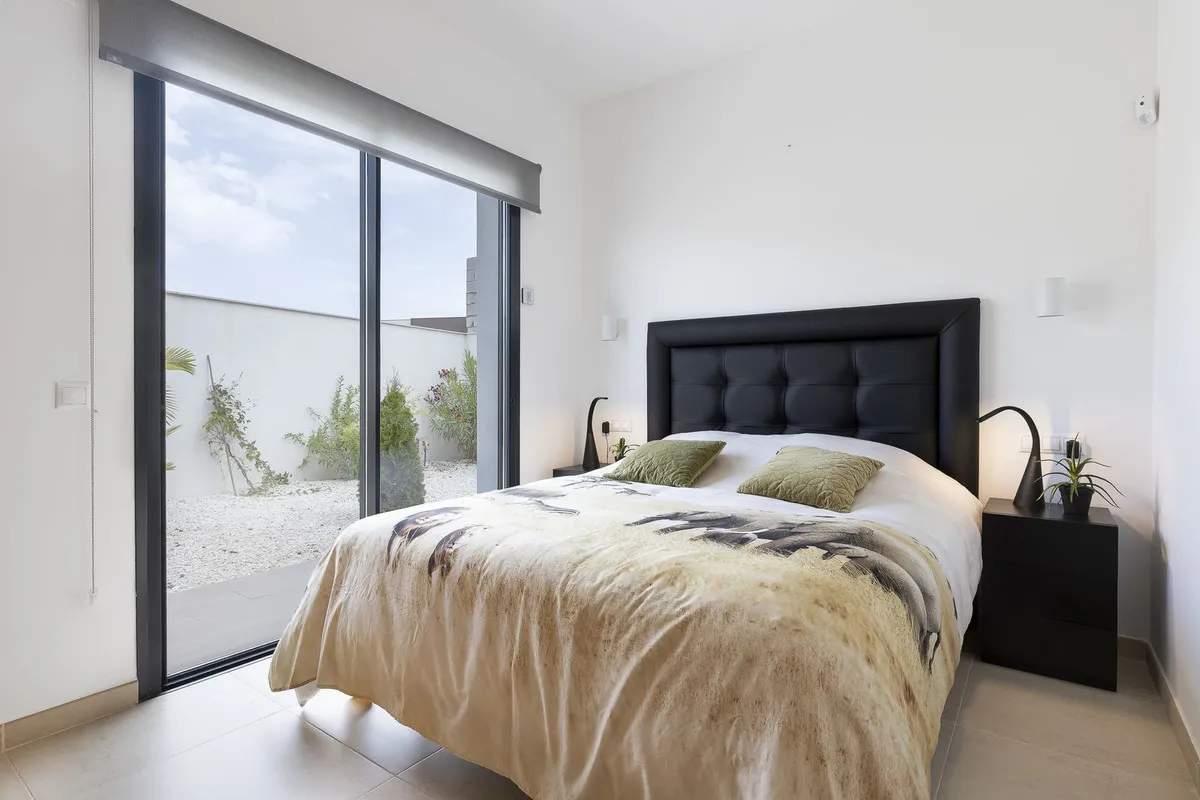 00833d6c-1b0f-4048-bfa0-bdf35ee46a76