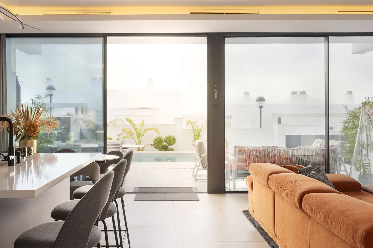 5ec8fbac-c7aa-4532-a4f9-728b86bd4b9b