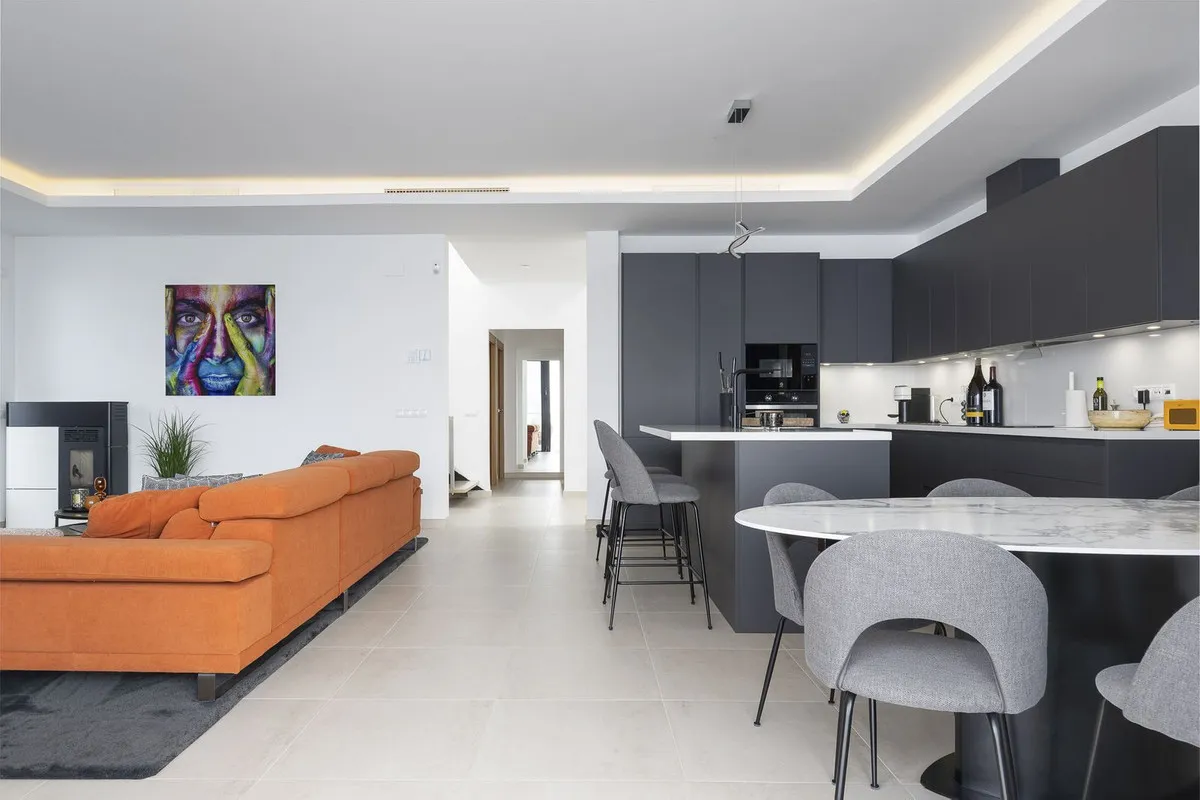 9b53d089-e1ec-4465-967b-f3b10f5338a8