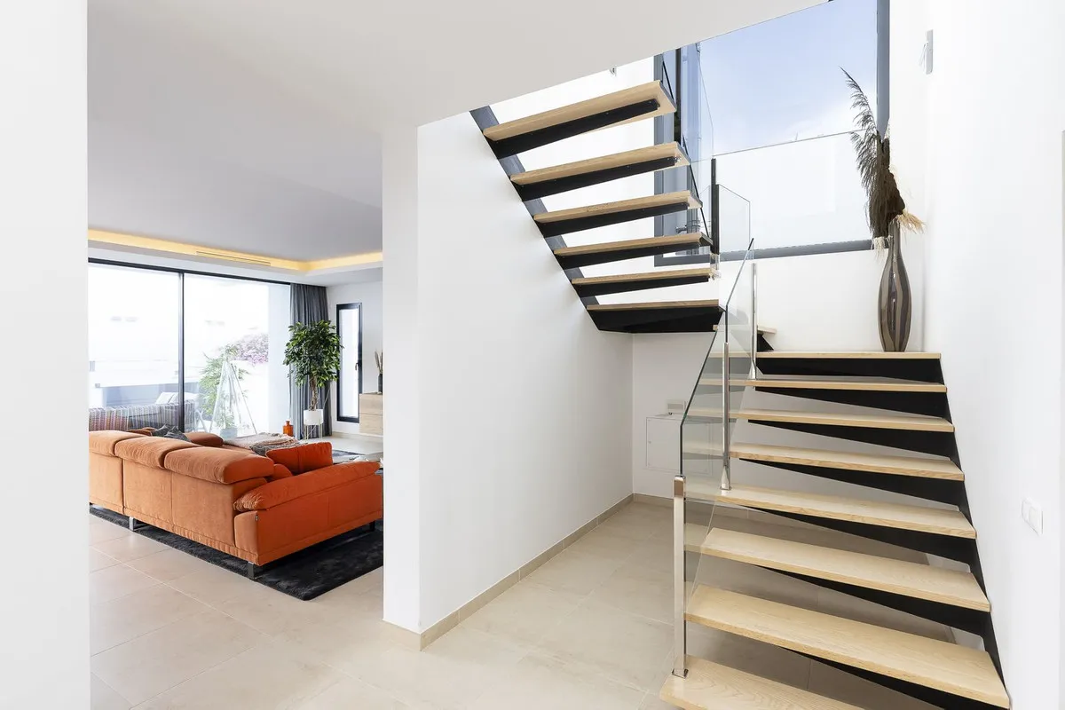 b1c5f78b-1f90-4854-873c-3d0c8b72301f