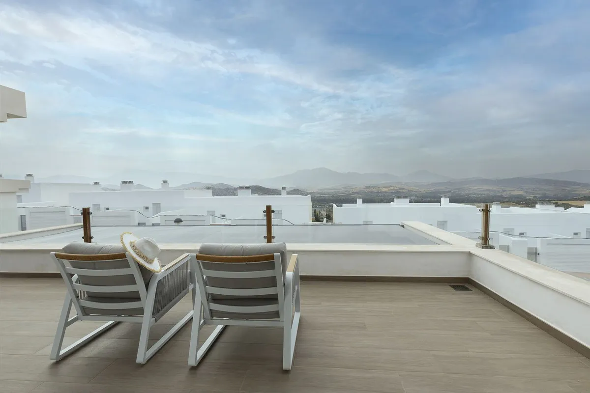 ca7d9cb6-6890-4423-8564-8b6d47f3ee20