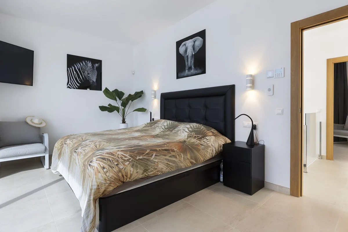 caaaf469-1691-4410-ac61-156d3a06991a