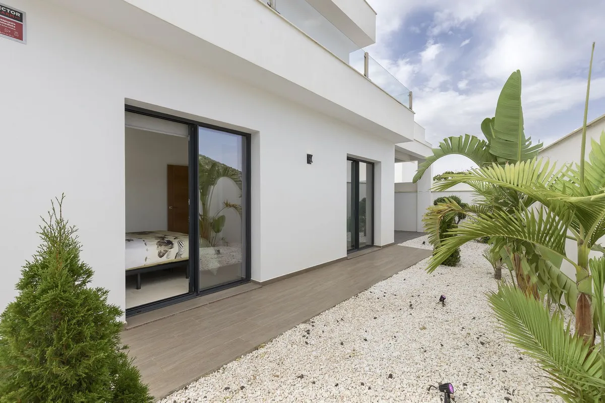 d44e2ba9-f40b-4f00-98fd-82fd30170949