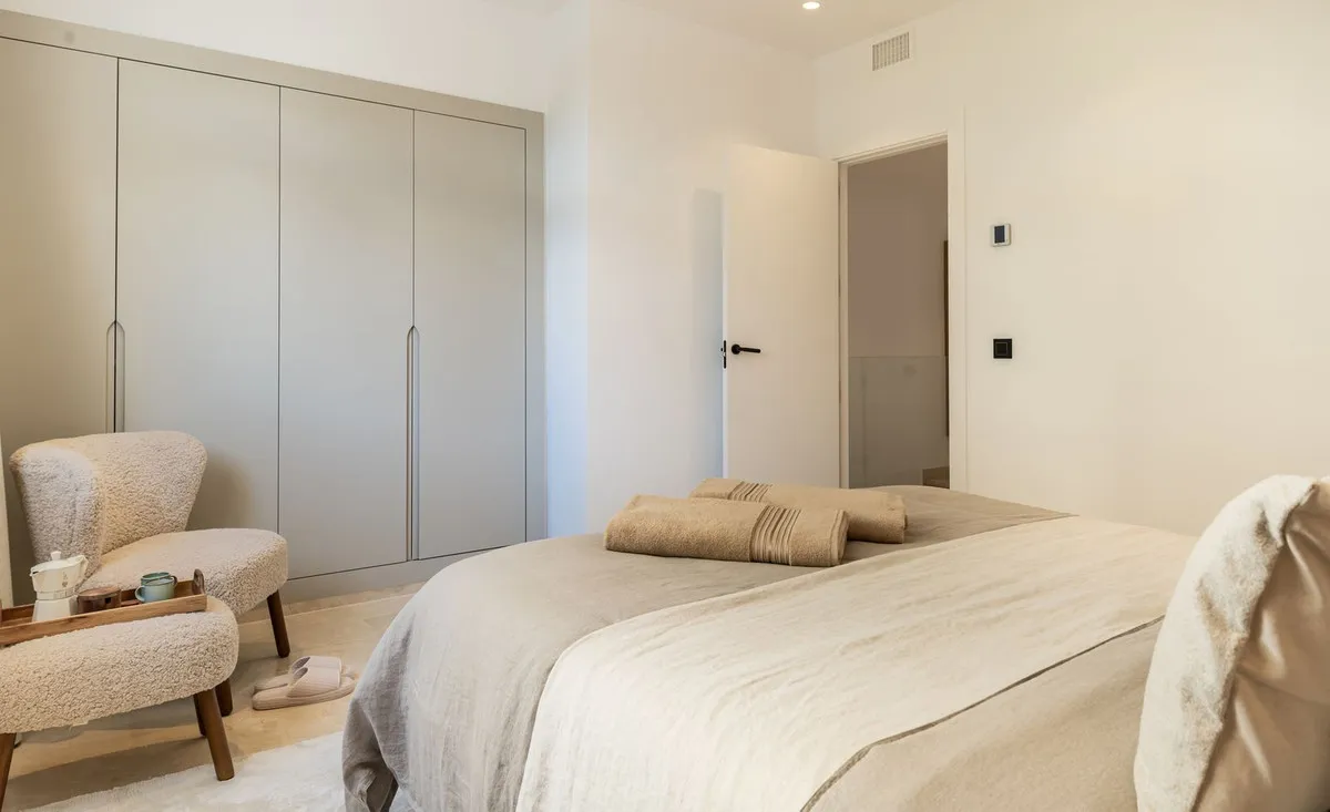 2156d083-68f4-4c92-859a-d2efb1c7aa36