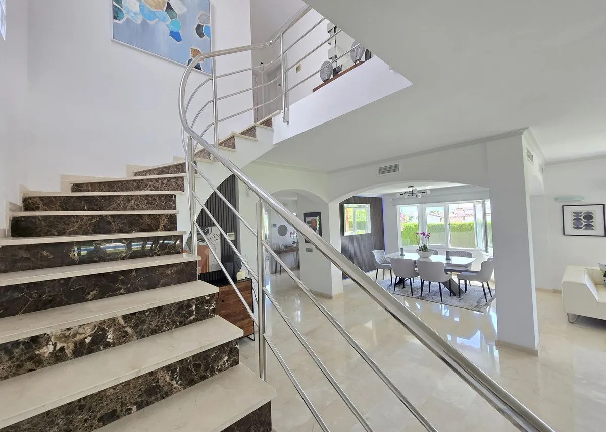 e806f68d-3c1a-44c0-b698-396708a948f6