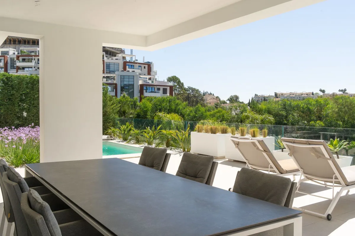 6421c9c7-a9ab-4029-b545-deb995c0e261