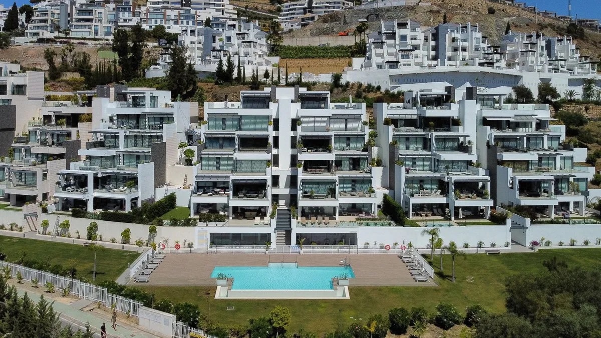 6f023d35-6e0c-4134-9b7a-1745692412bc