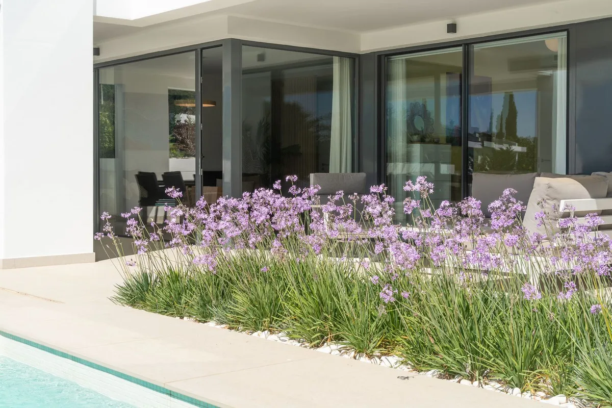 c7692328-32be-4e73-a5e6-d2e2a76283f9